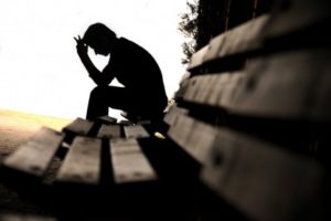 Comment les hommes vivent le silence radio ?