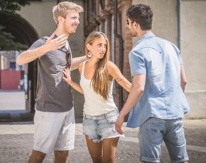 Parler à son ex quand on est en couple